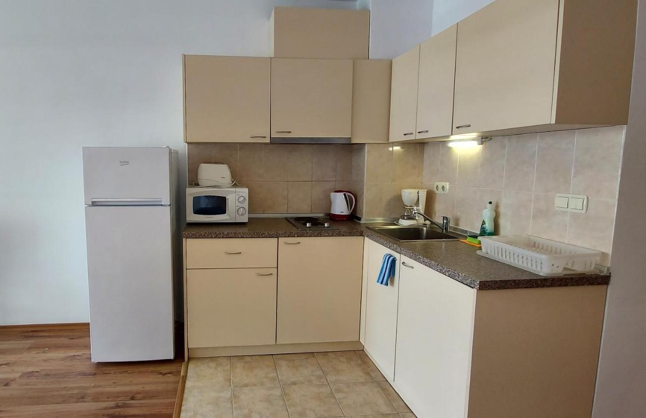 ساني بيتش Julia Family Apartments المظهر الخارجي الصورة